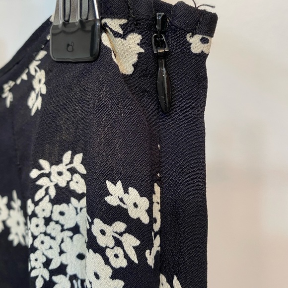 For Love & Lemons Dulce floral Pants and Crop top tie front matching set - Picture 9 of 14